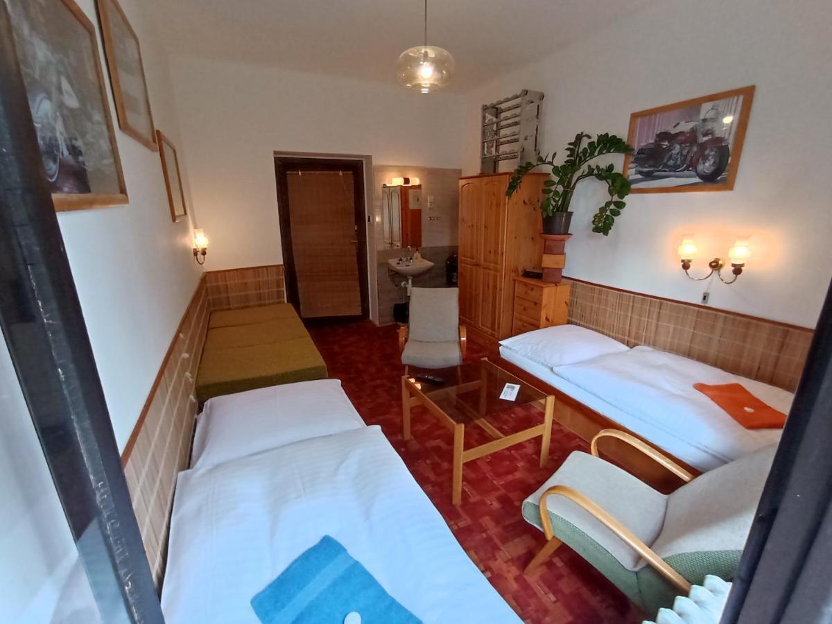 Pension 21 Praag Buitenkant foto