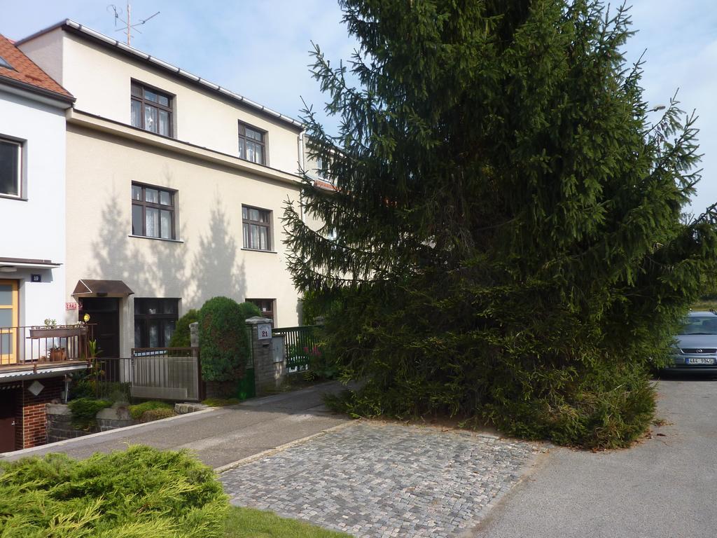 Pension 21 Praag Buitenkant foto